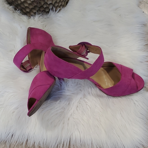 Naturalizer Pink Fucha Strappy Heels Shoes - Picture 14 of 14